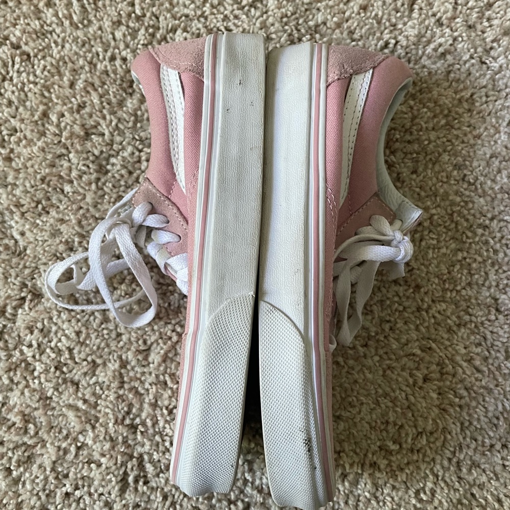 Vans - Picture 5 of 7